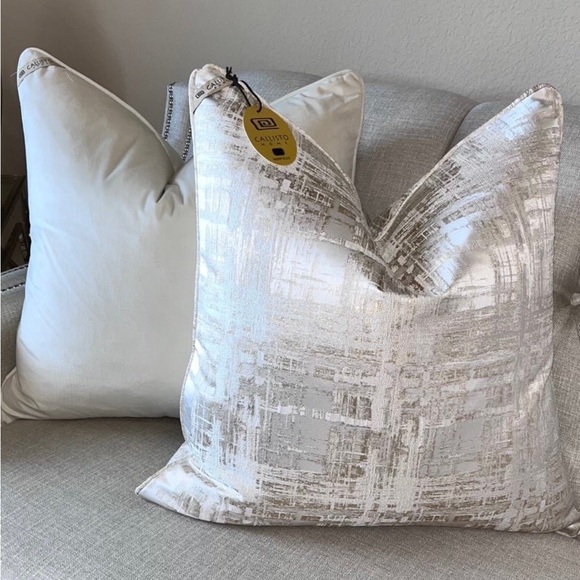 1-NWT CALLISTO HOME DECORATIVE PILLOW (Please read description for details) - Picture 4 of 11